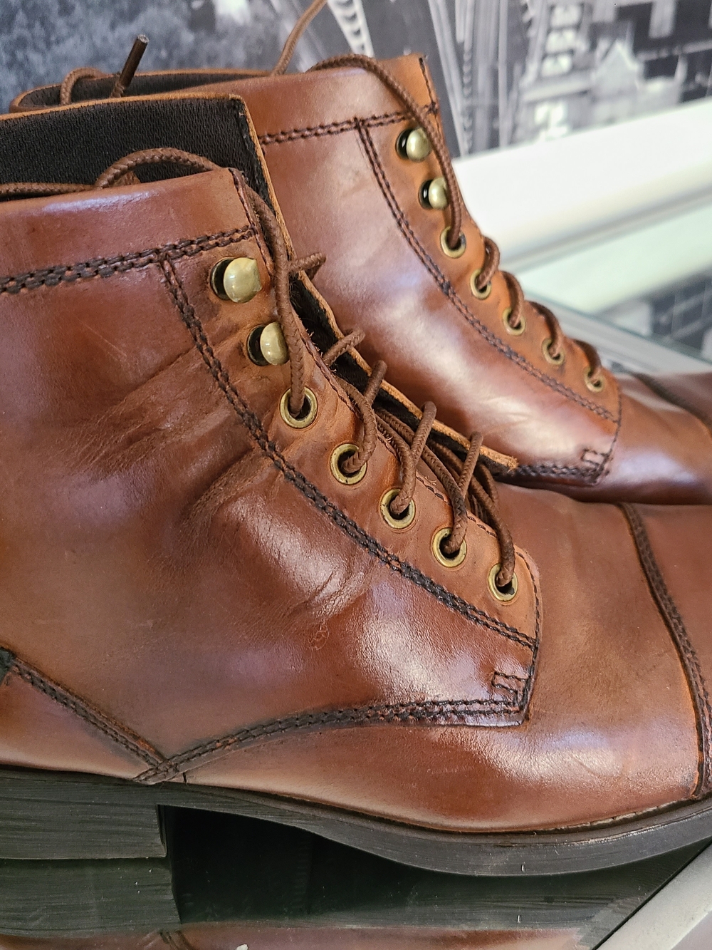 Eastland Men's Brown Leather Lace-Up Boots - Picture 2 of 5